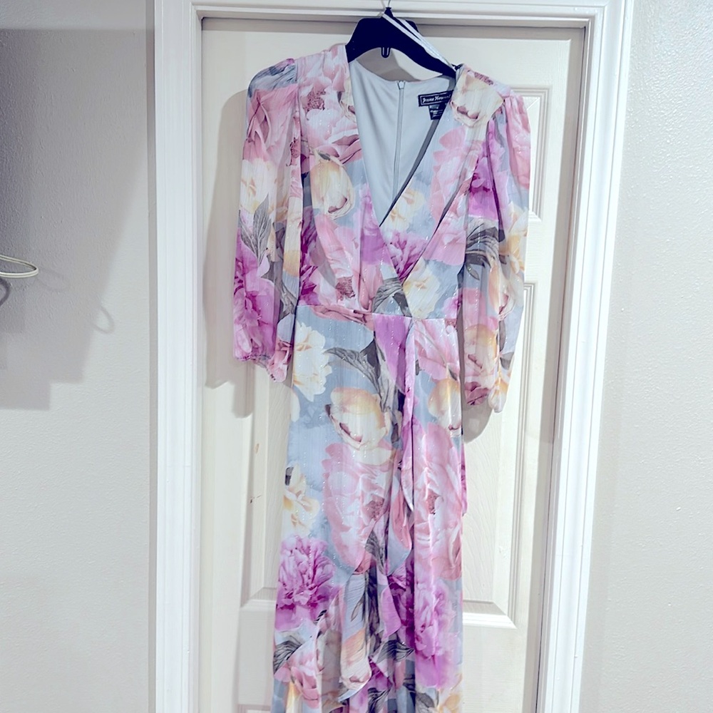 Jessica Howard dress.